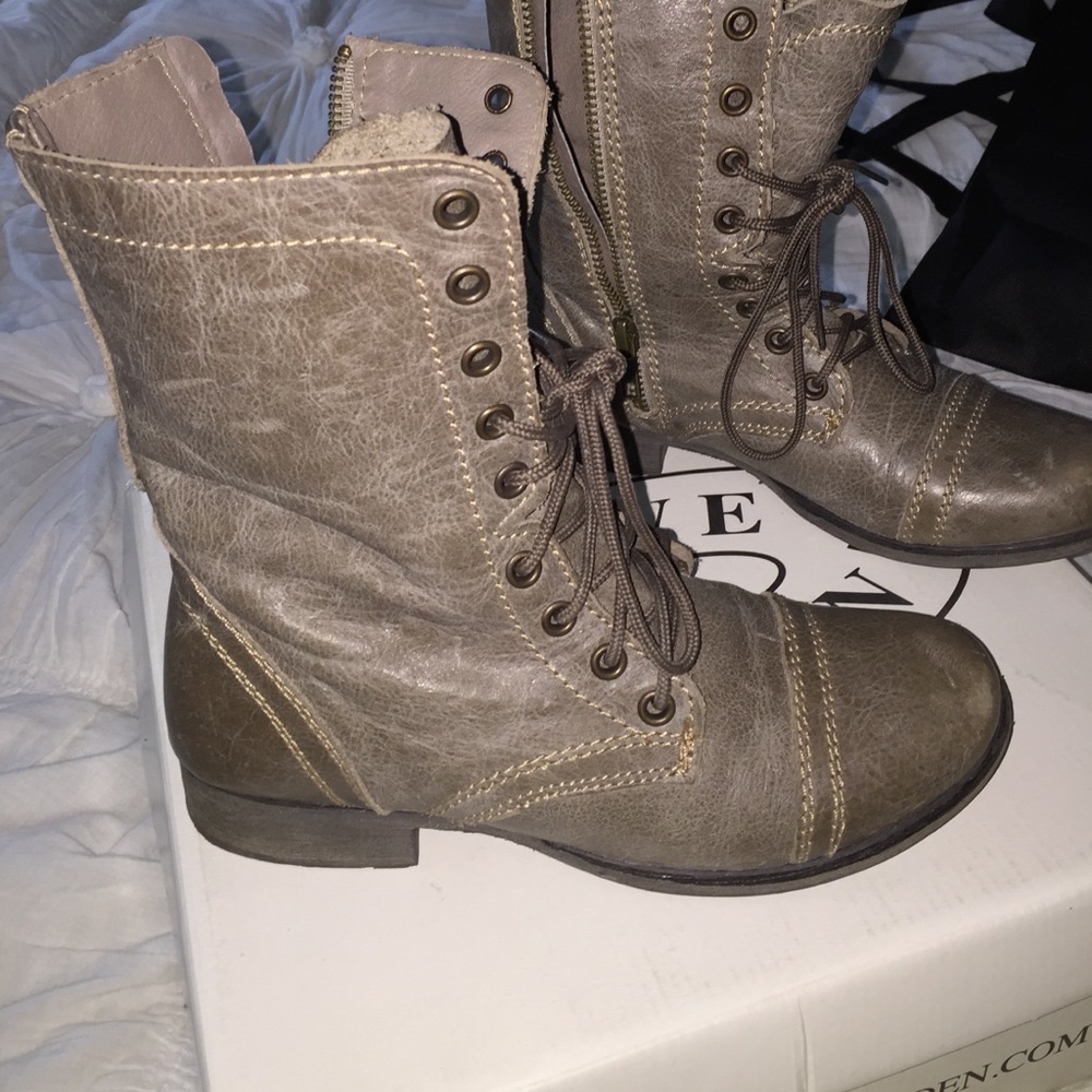 Steve Madden Grey Combat Boots - Picture 2 of 3